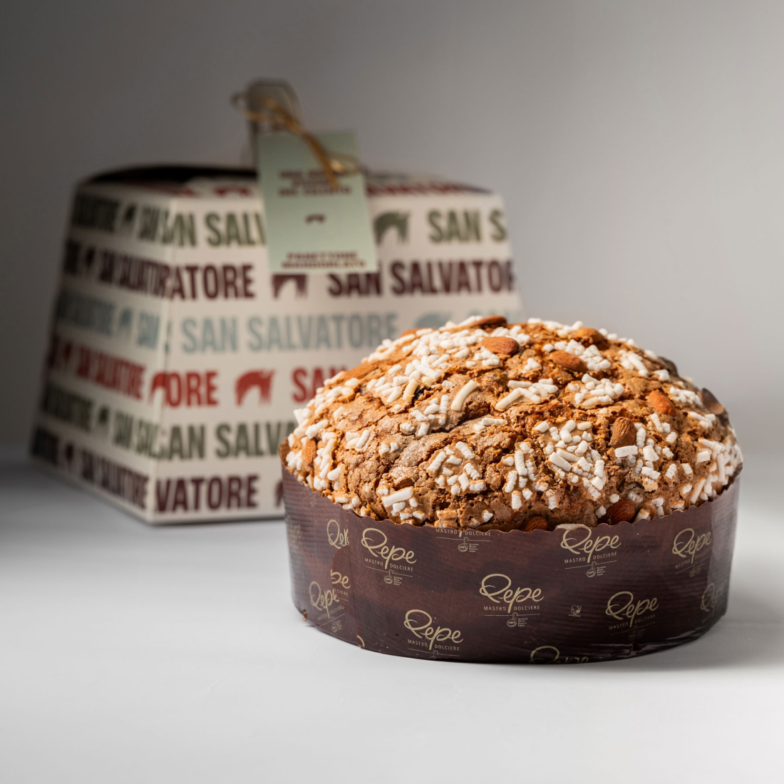 panettone mandorlato